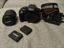 Canon EOS 1100d Fotocamera +18-55mm Is II Obiettivo + 2 Batterie