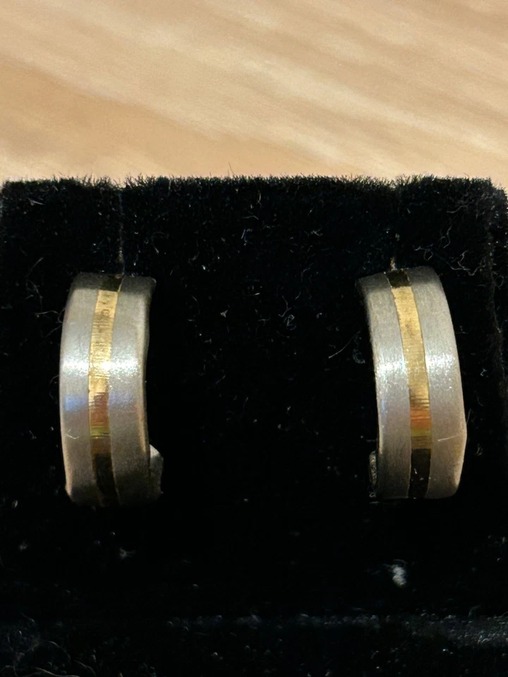 Vintage 9ct Yellow & White Gold Half Hoop Stud Earrings - Image 2 of 4