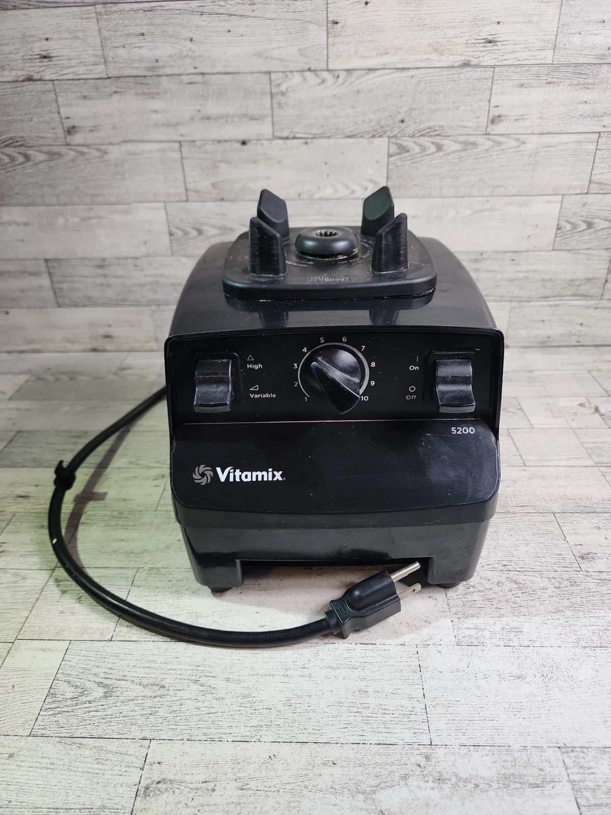 Vitamix 5200 Blender Motor 10 Speed Variable VM0103 Black Motor Base Only
Opens in a new window or t