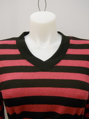 Suéter Eye Candy Damas Cinturón Cuello en V Ajuste Ajustado Rosa Rayas Talla Grande 1X - Imagen 3 de 12
