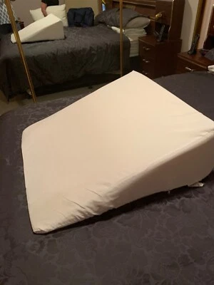 clark rubber wedge pillow