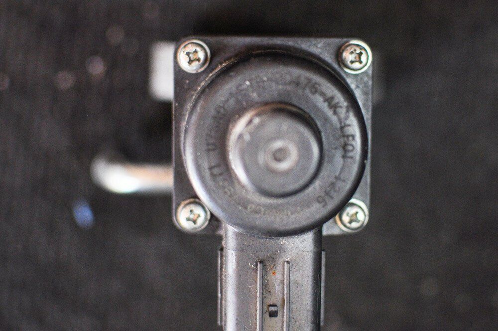 Vanne Egr essence Ford C-Max Mk1 2.0 79371 U7SAD 1S7G 9D475 Vanne Egr essence Ford C-Max Mk1 2.0 79371 U7SAD 1S7G 9D475