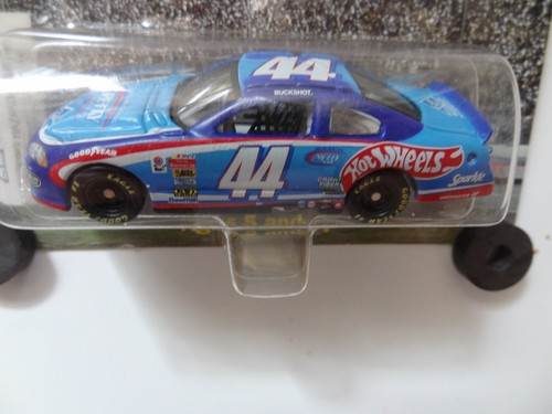2000 Richard Petty #44 Hot Wheels Dodge RT Racing New Sealed on Card. - Picture 3 of 6