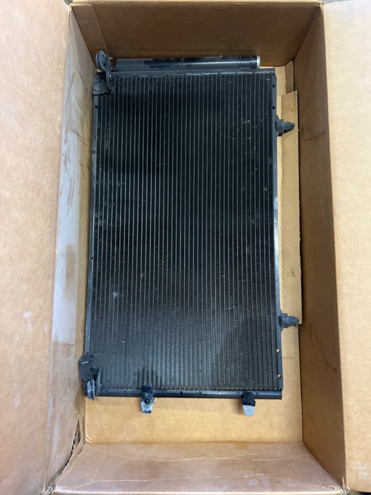 88460-06070 Toyota Condenser assy, cooler 8846006070, New Genuine 