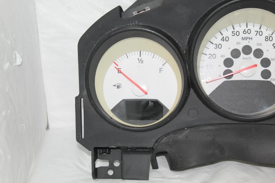 Спидометр приборная панель приборная панель датчики 07 08 калибр Dodge 83 633 мили - Изображение 2 из 4