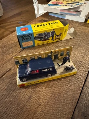 CORGI TOYS B.M.C MINI POLICE VAN REF 448 BOITE D'ORIGINE MADE IN ENGLAND - Photo 1/4