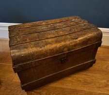 Vintage Metal Steamer Trunk – Rustic Storage Chest / Decorative Antique Box