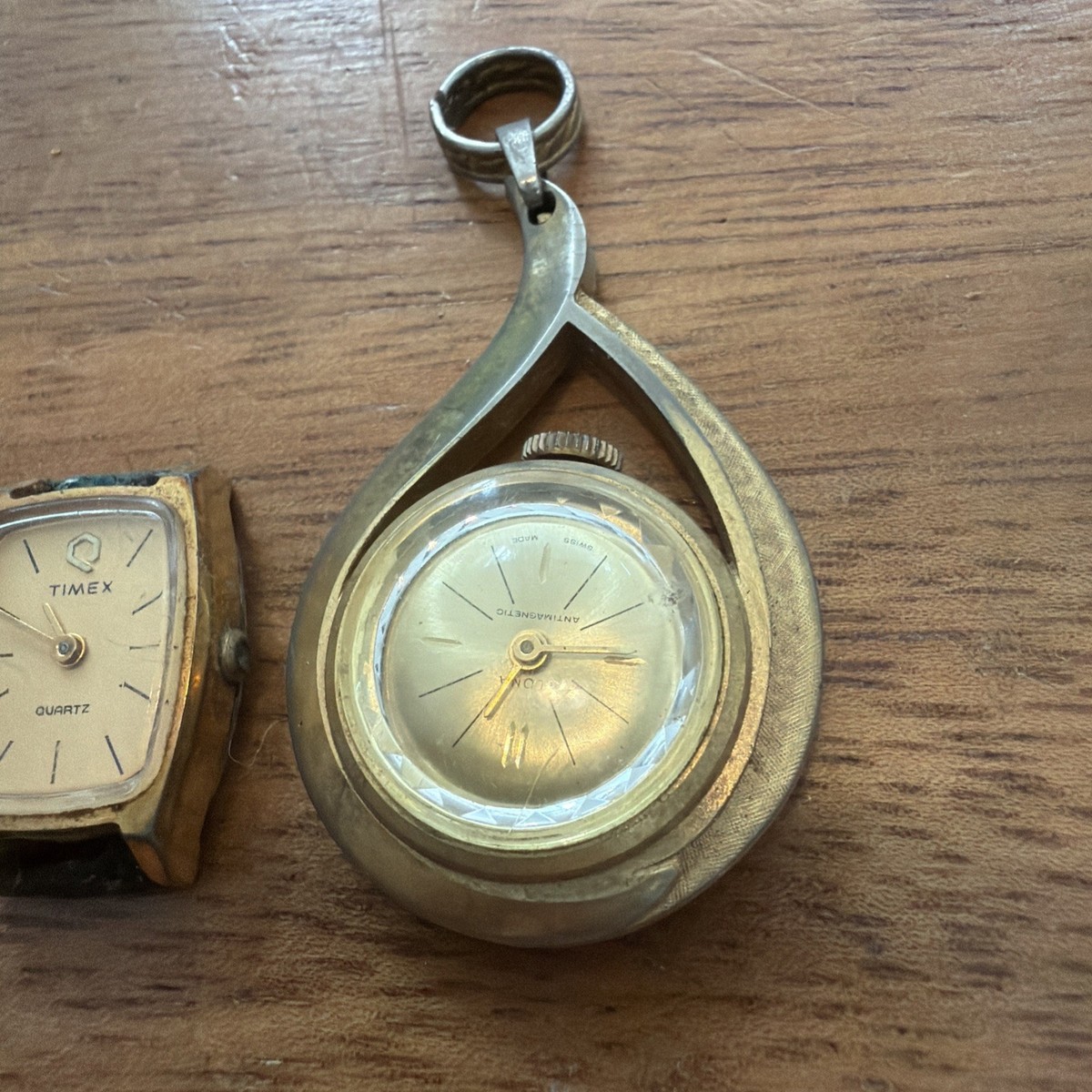 Lot Of 4 Vintage Watches Ilona Timex Windsor Swiss Made Untested