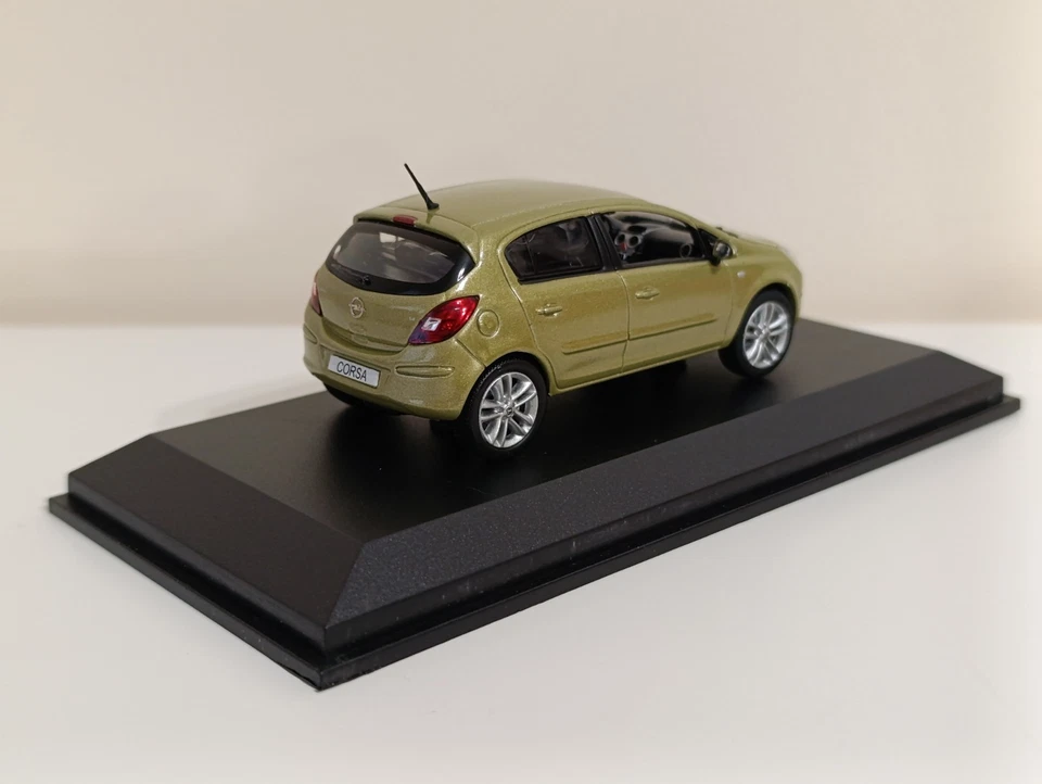1:43 Norev Opel Corsa D - 5 Door VERY RARE - No Minichamps , Solido , IXO , - Immagine 3 di 3