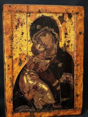 Icon of 'Our Lady of Vladimir' 21 cm high Handcrafted Wooden Religious Artwork