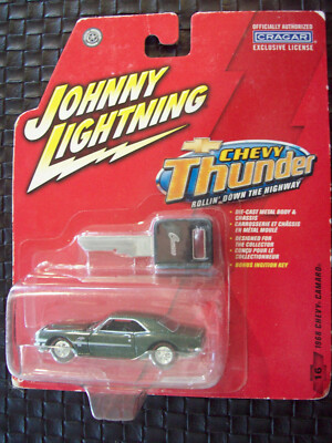 ミニカー Johnny Lightning 1968 Yenko Camaro JOHNNY LIGHTNING 1/64 1968 YENKO SS CAMARO WITH KEY DIECASTPKG