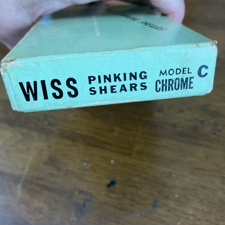 Vintage Wiss Model C Pinking Shears in original box USA 1950s zig zag cut craft - Image 3 of 4