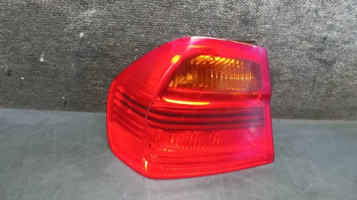 Y130-212 BMW 3er E90 Limousine Rücklicht Rückleuchte Heckleuchte Links 6937457