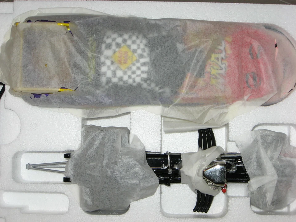 Джерри Толивер Mad журнал Pontiac смешной автомобиль 1998 действие литой 1:24 NHRA новый - Изображение 3 из 4