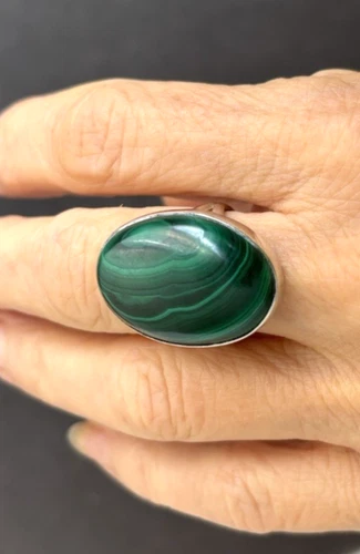 LARGE VINTAGE Crys GREEN MALACHITE OVAL FINE SILVER RING UK R sterling