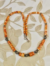 VTG NATIVE AMERICAN NAVAJO STERLING PEARL BENCH BEADS ORANGE SPINY OYSTER