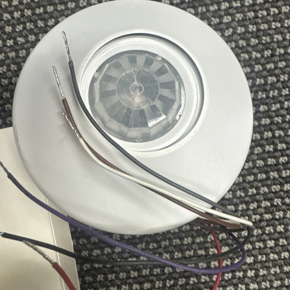 Interruptor Sensor Montaje en Techo Sensor Relé Blanco CM PDT 9 R / Nuevo en Caja Foto 2 de 3