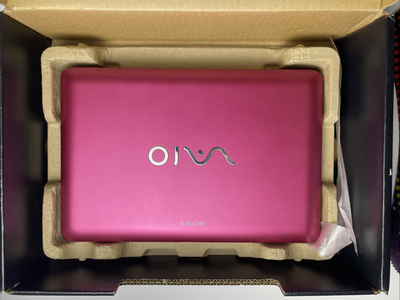 SONY VAIO VPCW211AX 10.1”LED 1.66GHz W Series Mini Notebook WiFi