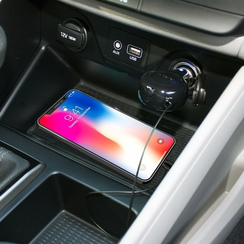 Apple (MFi-Certified) Retractable Car Charger Compatible with iPhone/iPad/Airpod - Picture 8 of 10