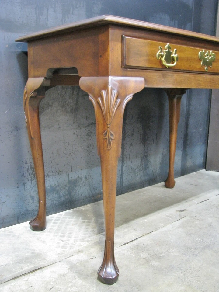 Tocador o escritura estilo caoba Kittinger Queen Anne como nuevo (CW 145) Foto 4 de 4