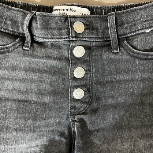 Abercrombie Kids High-Rise Mini Mom Jean Shorts Black Denim Sz 11/12 - Picture 3 of 4