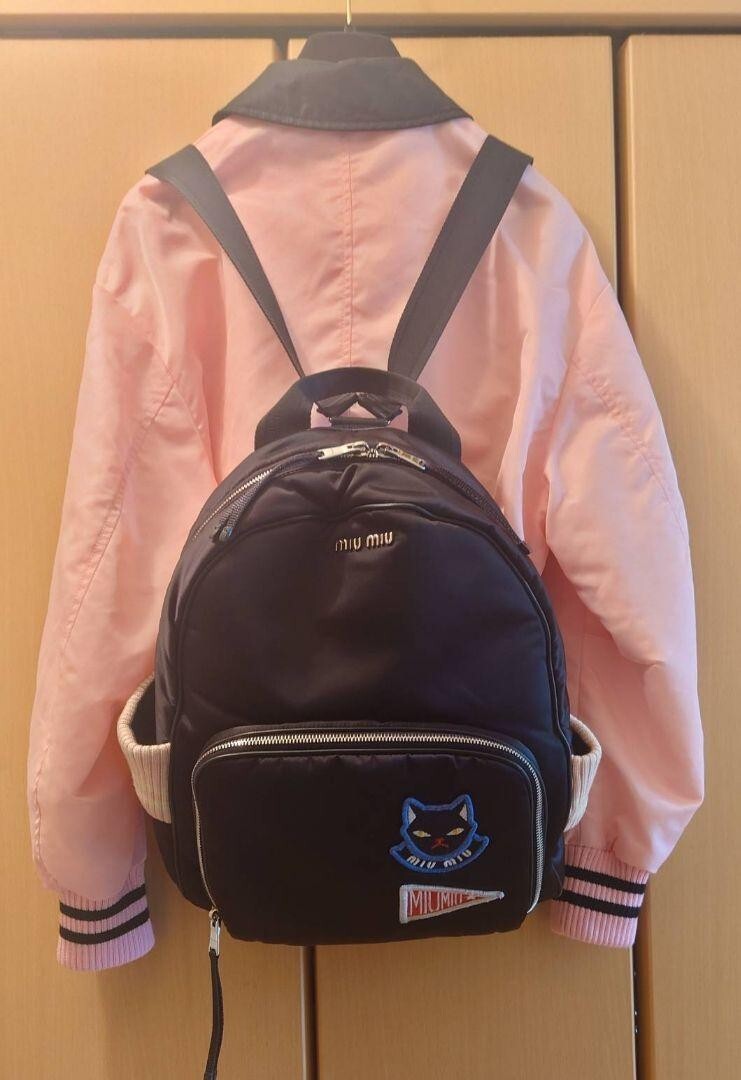 MIU MIU キャット　アップリケ　ナイロン　リュック miu 【中古】MIUMIU リュック キャットアップリケ バックパック