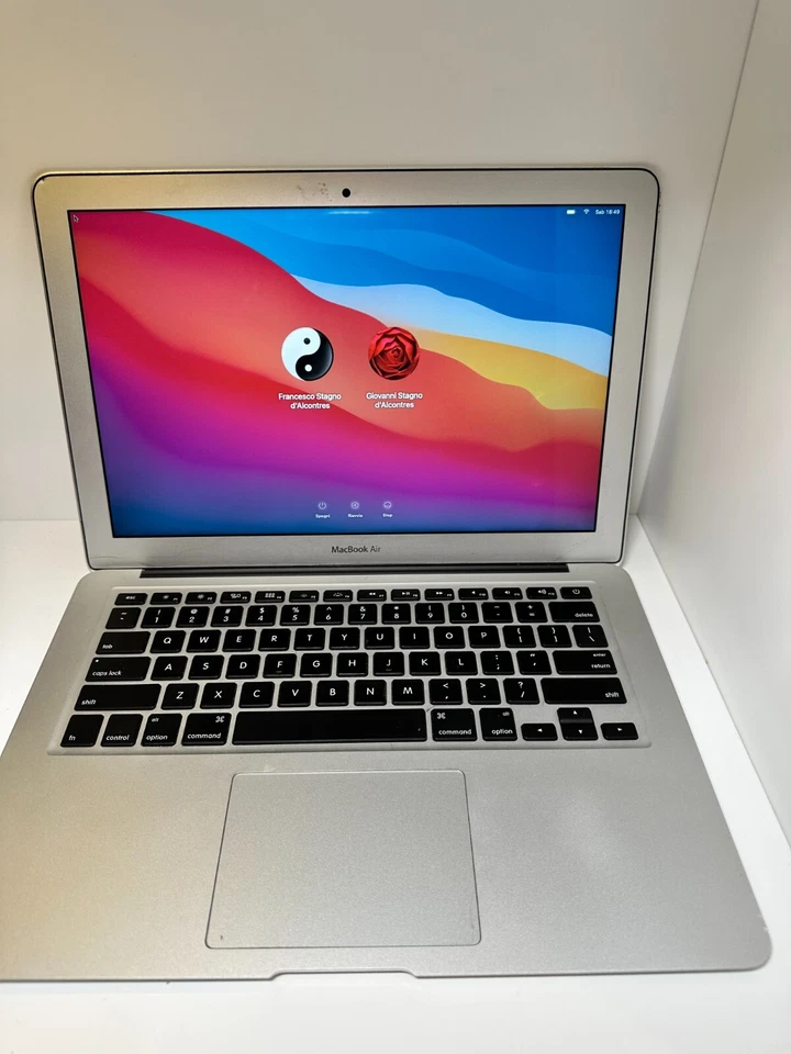 Apple MacBook Air 13" 2013 · i5 · 4GB · 121GB, foto 1 di 5