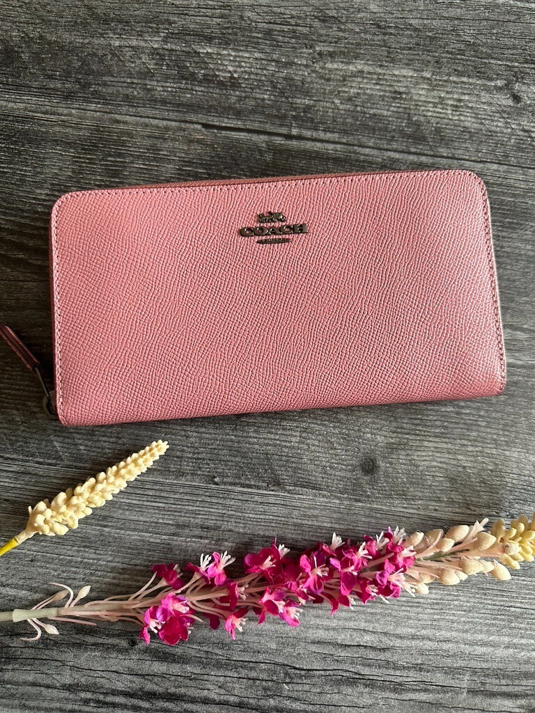 💕New Coach Accordion zip wallet Rose Pink💕