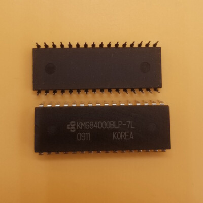 Samsung KM681000BLP-5 RAM CMOS Statica 128K X8 Bit - DIP32 Nuovo - 4