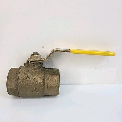Milwaukee Valve Company 1-1/2'' Ball Valve 150 SWP 600 WOG