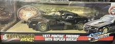 Jada Toys Hollywood Rides Smokey and the Bandit 1977 Pontiac Firebird w/ Buckle
