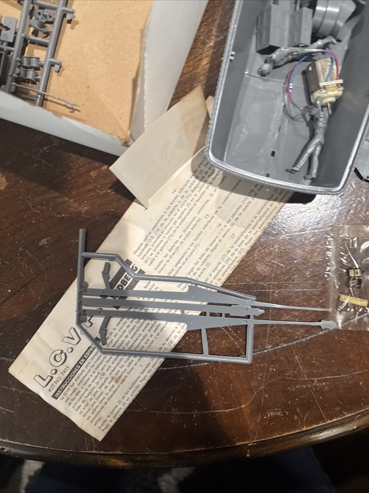 Maquette Lindberg Invasion WorkHorse – Échelle 1/32 – Très Bon état Jamais Monté