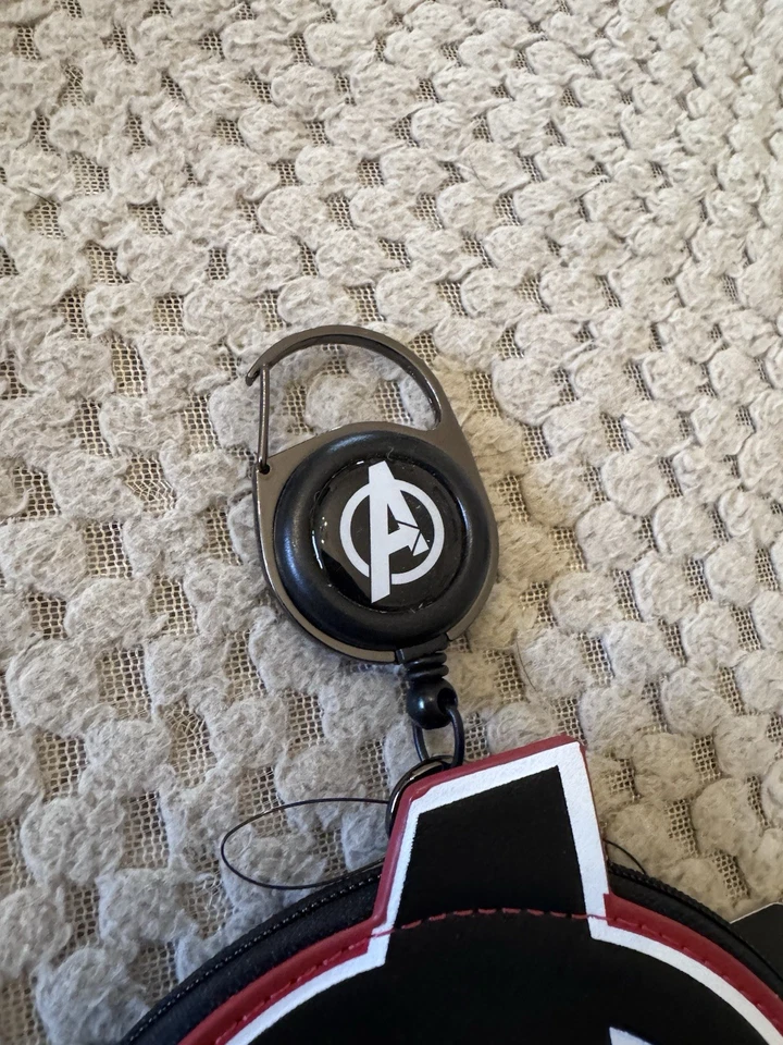 Loungefly x Disney Marvel Avengers Coin Purse Keyring BNWT - Image 3 of 4