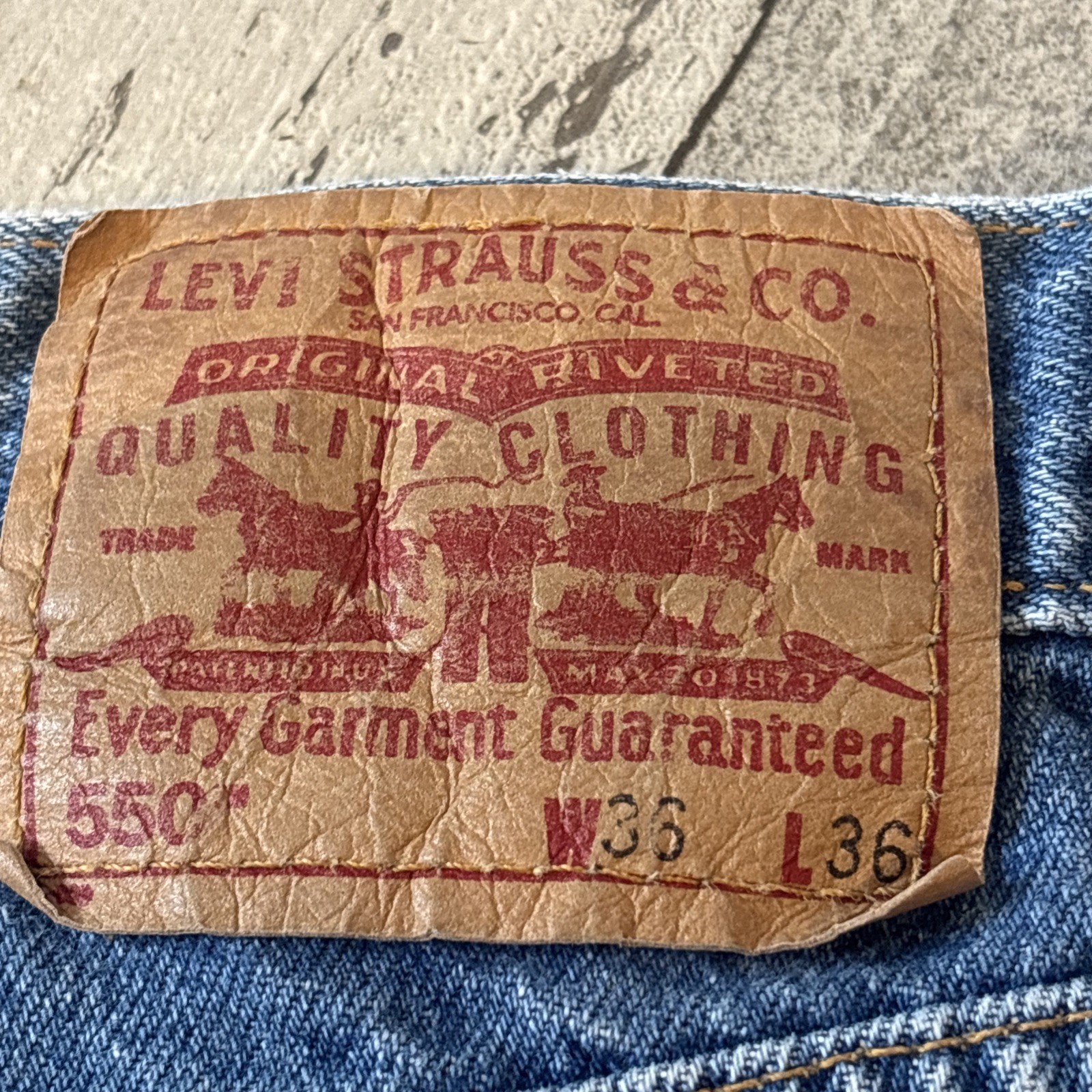 VTG LEVIS 550 MENS SIZE 36 X 36 EUC BLUE DENIM RELAXED FIT VINTAGE Y2K RARE OG