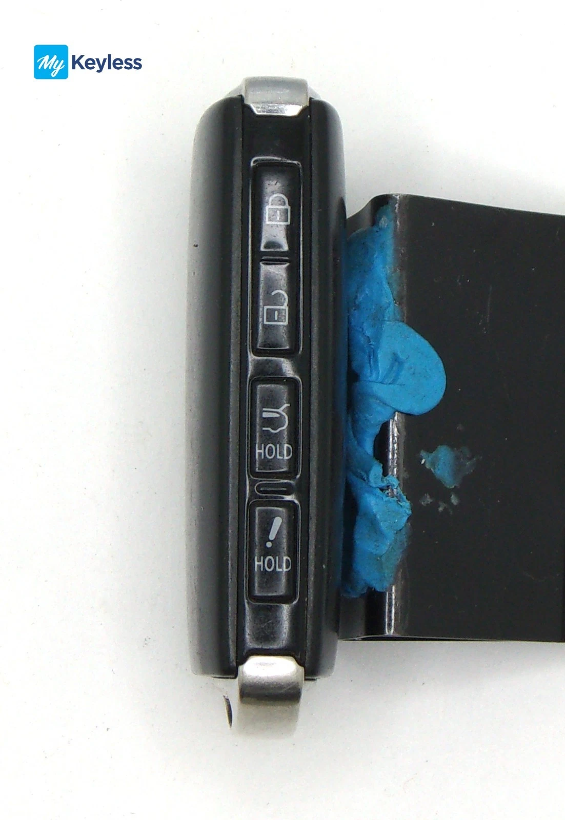 Single OEM Mazda Smartkey Remote Transmitter Four Button USED UNCUT WAZSKE13D03 - product detail image 3