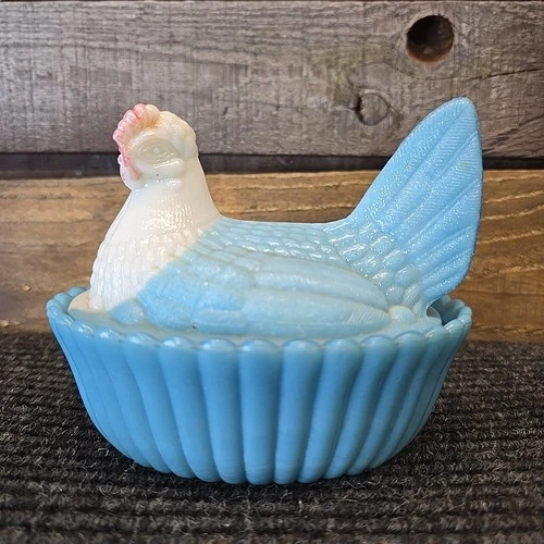 Vintage Westmoreland Light Blue with White Head Hen On Nest Basket Broken Beak