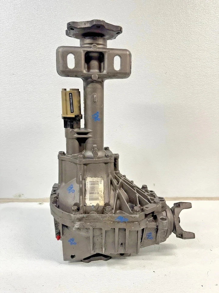 1999-2007 GMC Sierra 1500 Pickup Front Axle Differential Carrier 3.73 Ratio Foto 3 de 4