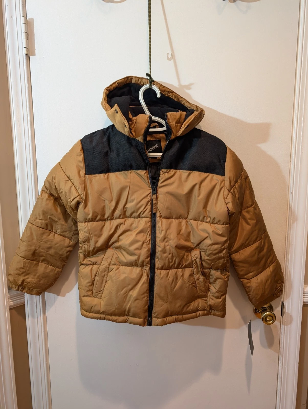 NWT. Kids Tan and Black Puffer Jacket Size 10. WHEAT& BLACK