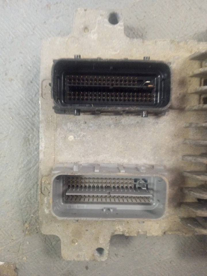 Chevrolet Impala 2010 2011 módulo de control electrónico motor 3,9 L ECM 12635901 Foto 4 de 4