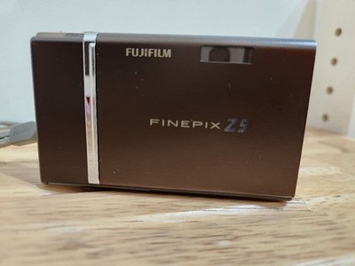 Fujifilm FinePix Z Series Z5fd 6.3MP Digital Camera - Mocha brown