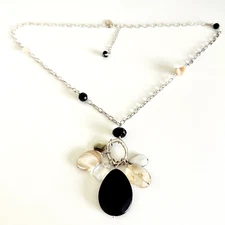 White House Black Market Black Glass Beaded Mother Of Pearl Necklace