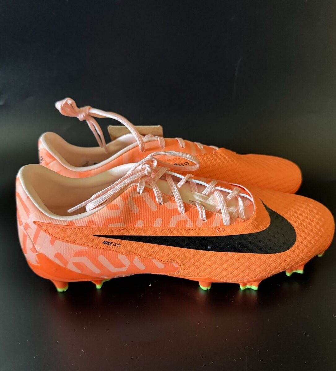 Nike Men's 8 Phantom GX Academy Multi-Ground Soccer Cleat Nike Men's 8 Phantom GX Academy Multi-Ground Soccer Cleat