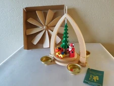 New Richard Glasser Erzebirgische Volkskunst PYRAMID w/ Santa & Train ~ Germany