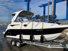 Family luxury speed boat  25 ft cabin cruiser 5 berth