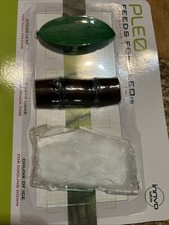 Pleo Rb Feeds Leaf, Sugarcane Chunk Of Ice