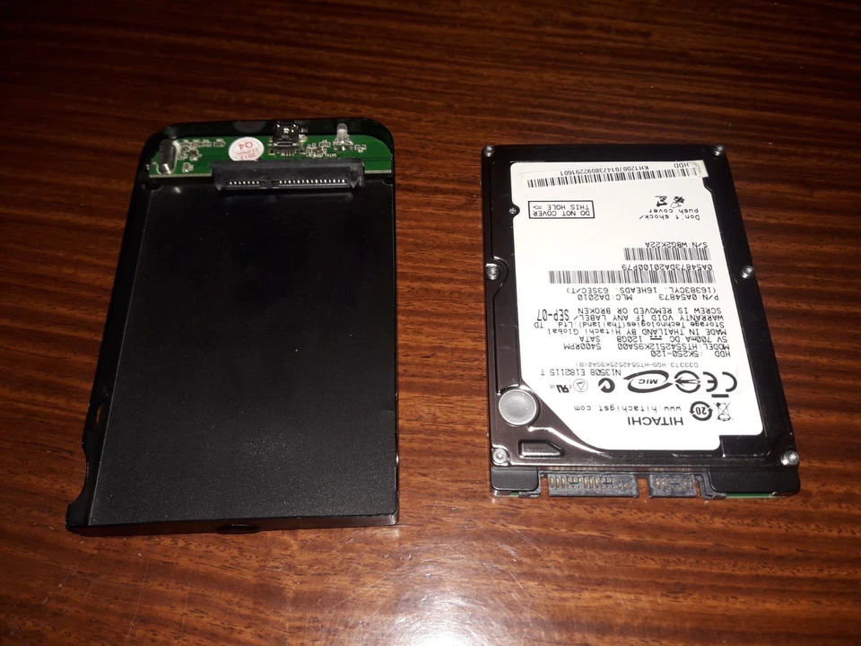 Portable 120GB hard disk in case: Hitachi 5K250-120 in case with USB 2.0 cable - Image 2 of 4
