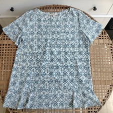 Loft White Blouse With Blue Floral Pattern Size M 21x28.5 geometric dress shirt