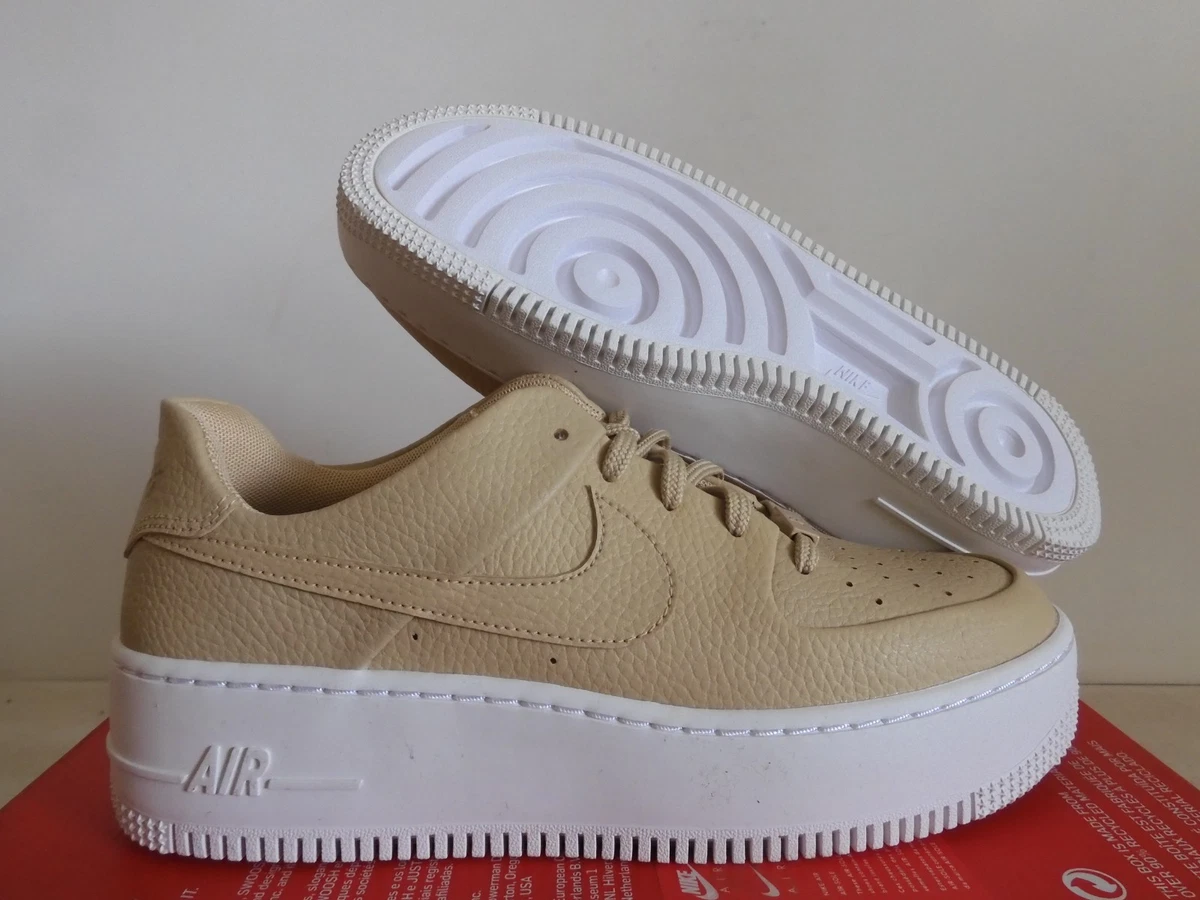 Preços baixos em Nike Air Force 1 Sage White | eBay