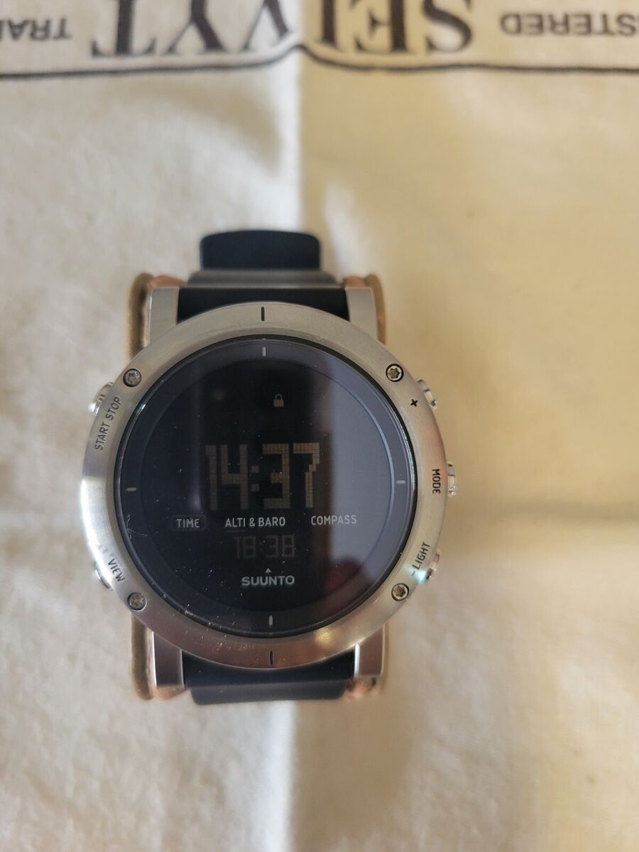 Suunto Core Brushed Steel Premium Outdoor Watch SS020339000 Suunto Core Brushed Steel Premium Outdoor Watch SS020339000