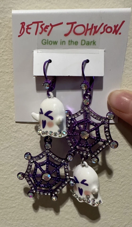 NUEVO Pendientes colgantes Betsey Johnson Punk & Spice Ghost tela púrpura Foto 3 de 3